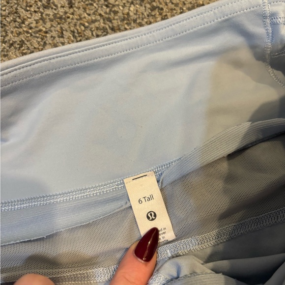Lululemon Speed Up Shorts - Picture 2 of 4